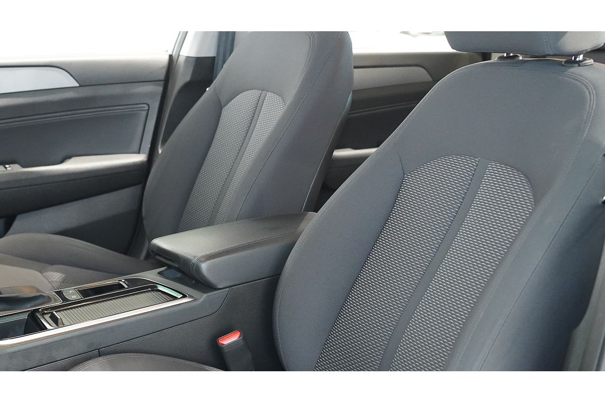 2018 Hyundai Sonata Active LF4