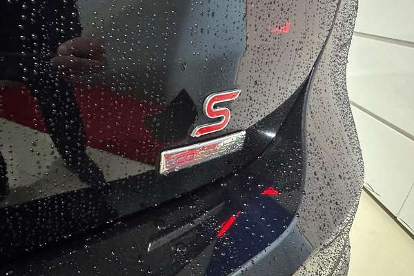 2018 Ford Focus Sport LZ