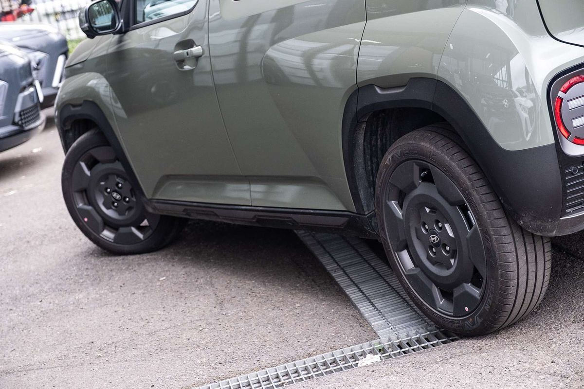2025 Hyundai INSTER Cross AX.V1