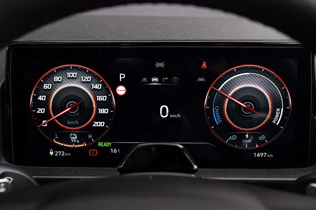 2025 Hyundai INSTER Cross AX.V1