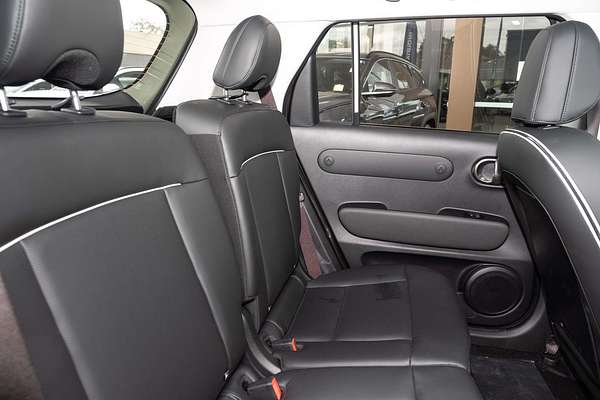 2025 Hyundai INSTER Cross AX.V1