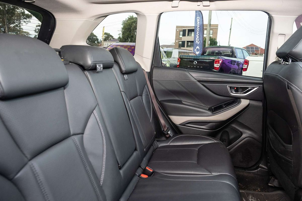 2022 Subaru Forester 2.5i Premium S5