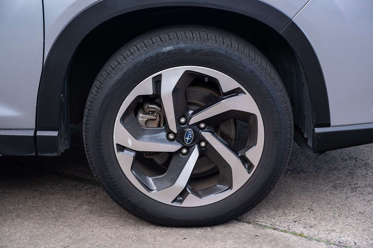 2022 Subaru Forester 2.5i Premium S5
