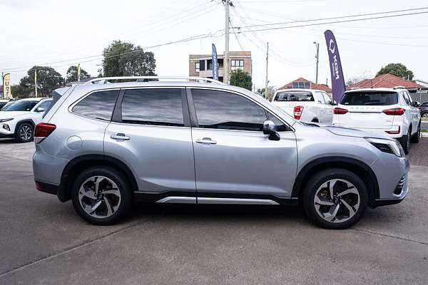 2022 Subaru Forester 2.5i Premium S5