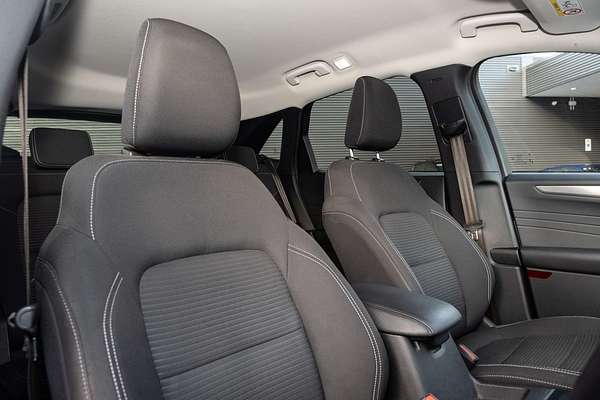 2023 Ford Escape ZH