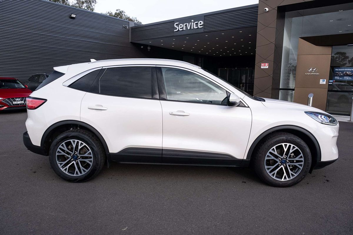 2023 Ford Escape ZH