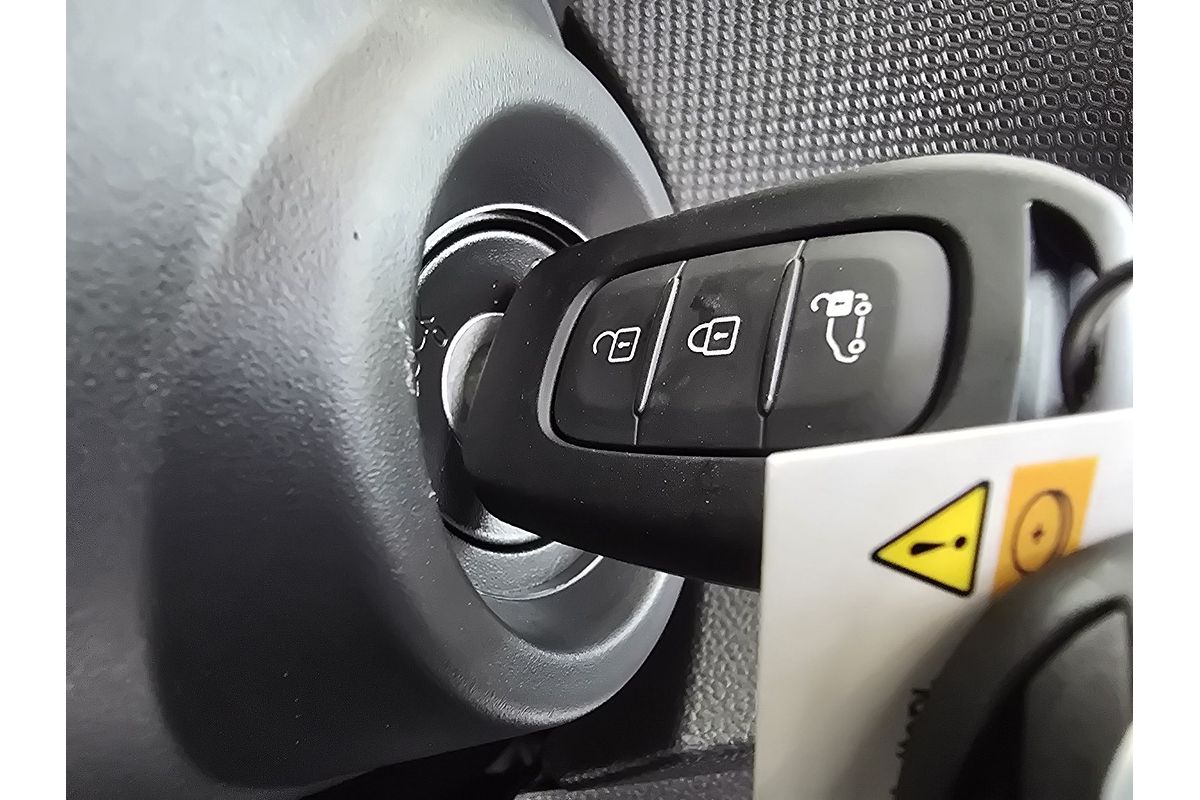 2024 Renault Trafic Pro X82 SWB