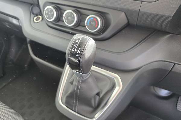 2024 Renault Trafic Pro X82 SWB