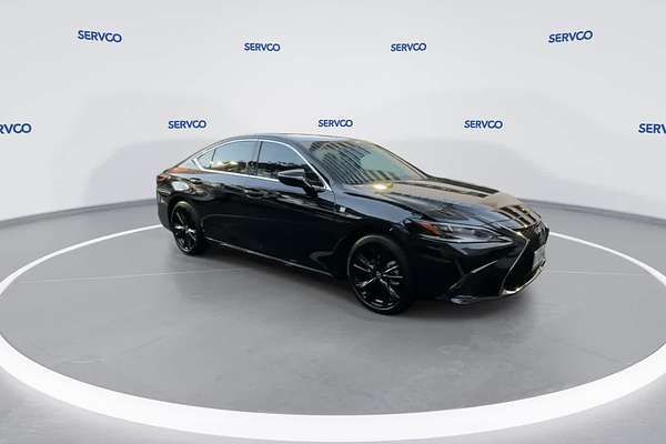 2025 Lexus ES F SPORT Design