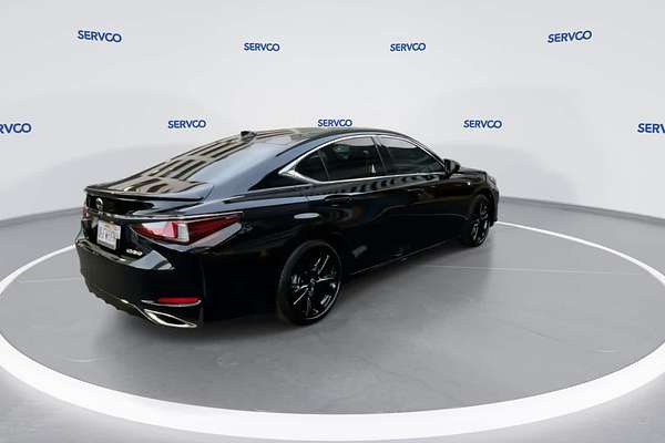 2025 Lexus ES F SPORT Design