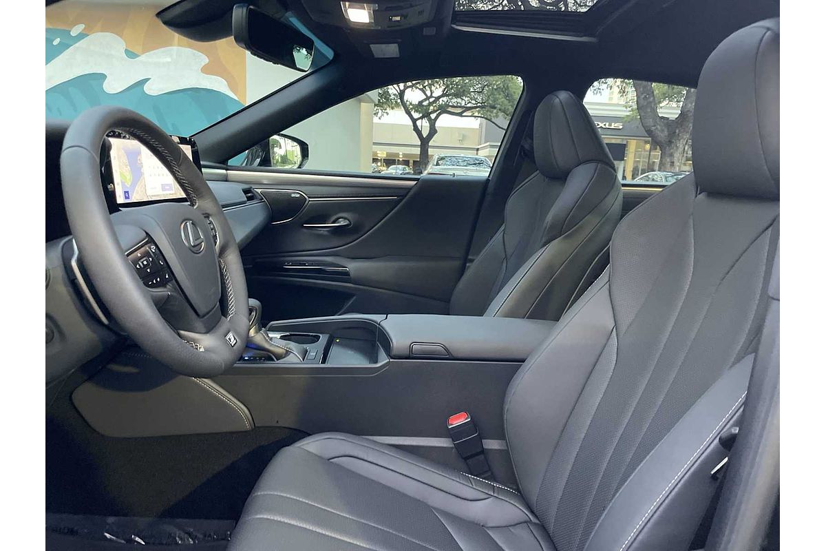 2025 Lexus ES F SPORT Design