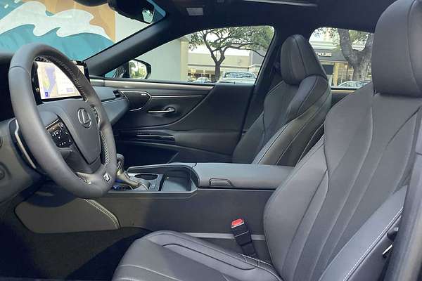 2025 Lexus ES F SPORT Design
