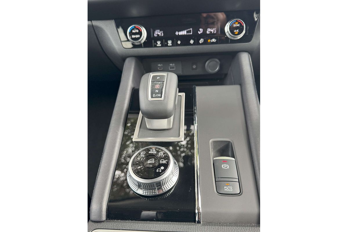 2022 Mitsubishi Outlander LS ZM