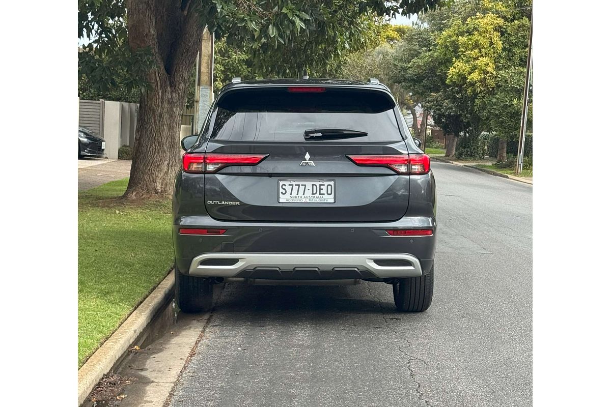 2022 Mitsubishi Outlander LS ZM