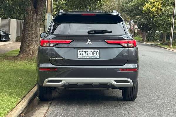 2022 Mitsubishi Outlander LS ZM