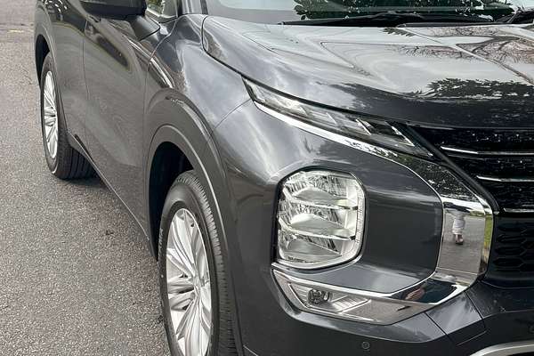 2022 Mitsubishi Outlander LS ZM