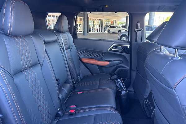 2024 Mitsubishi Outlander PHEV Exceed Tourer ZM