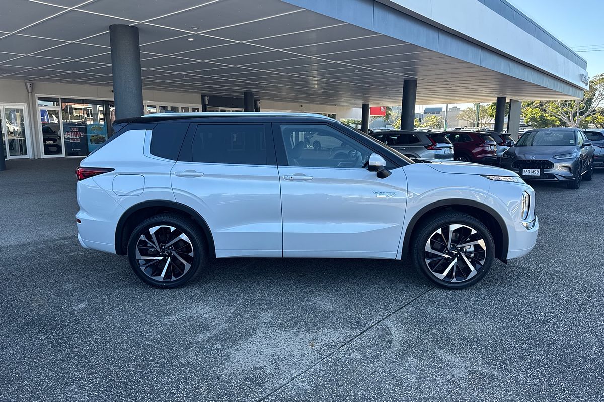 2024 Mitsubishi Outlander PHEV Exceed Tourer ZM