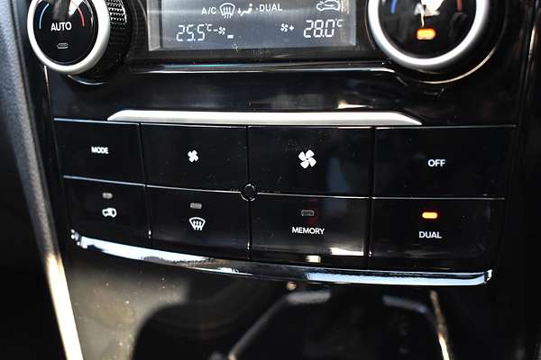 2025 Mahindra XUV3XO AX7L