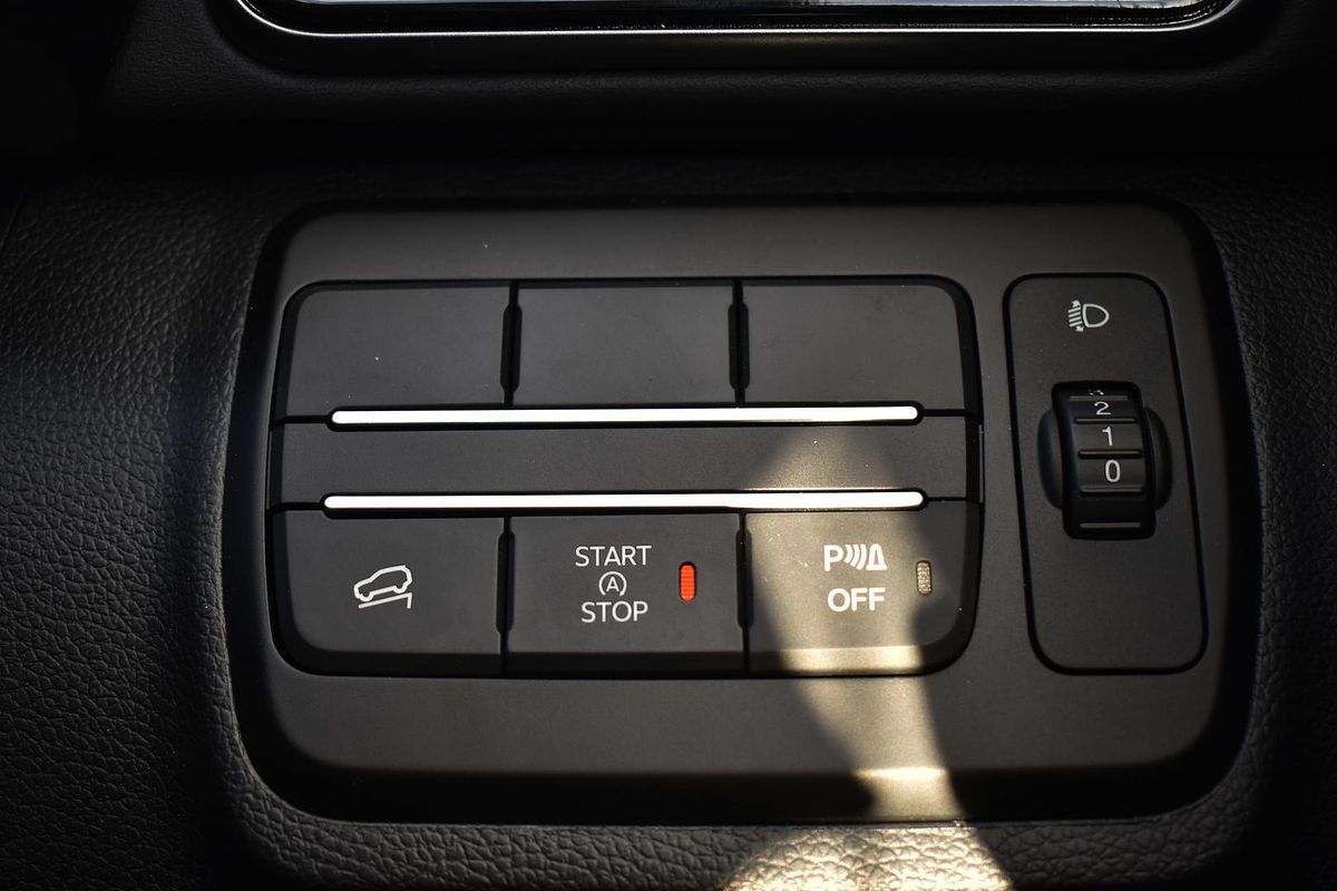 2025 Mahindra XUV3XO AX7L