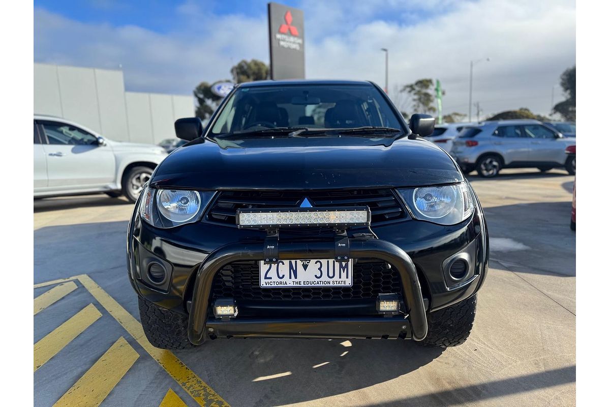 2015 Mitsubishi Triton GLX MN 4X4