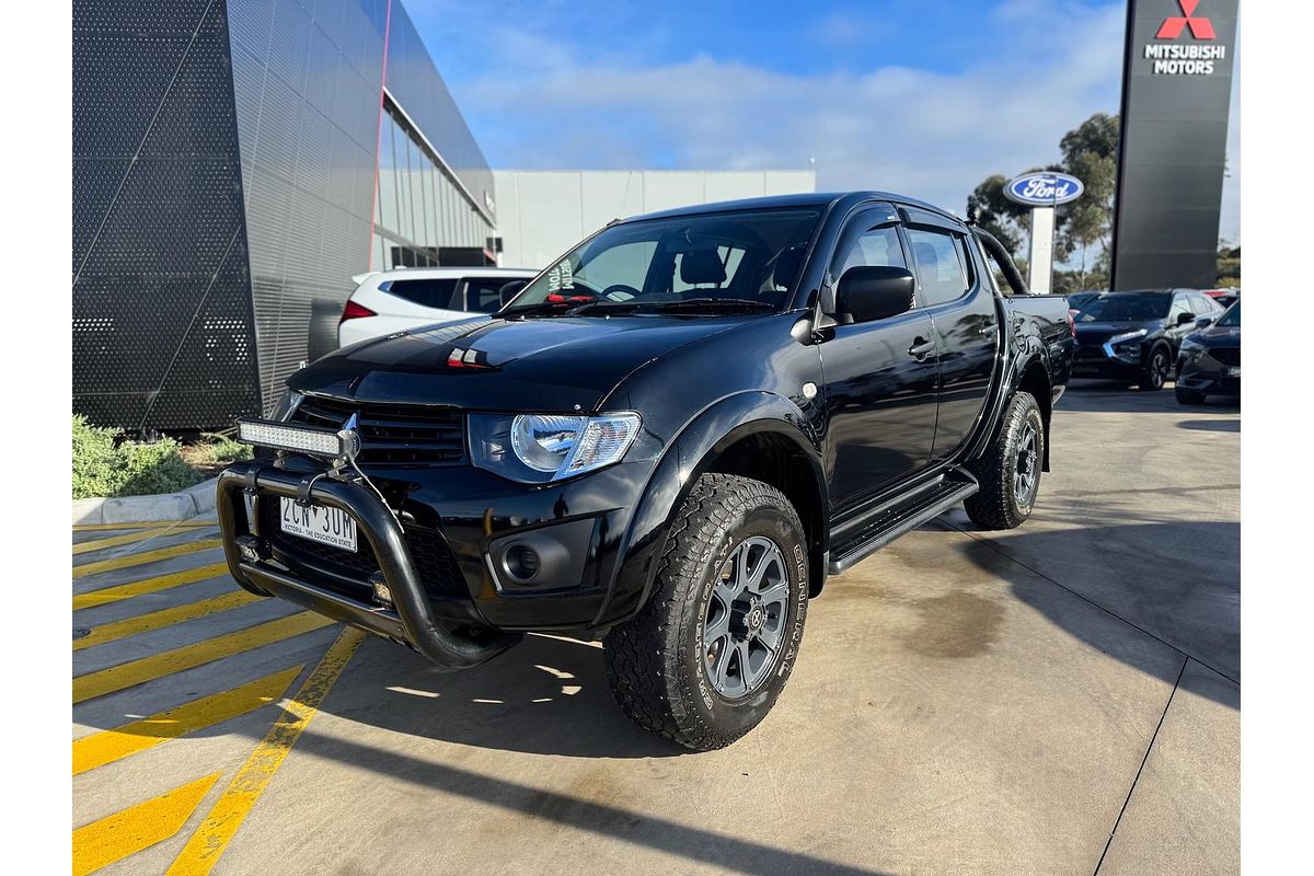 2015 Mitsubishi Triton GLX MN 4X4