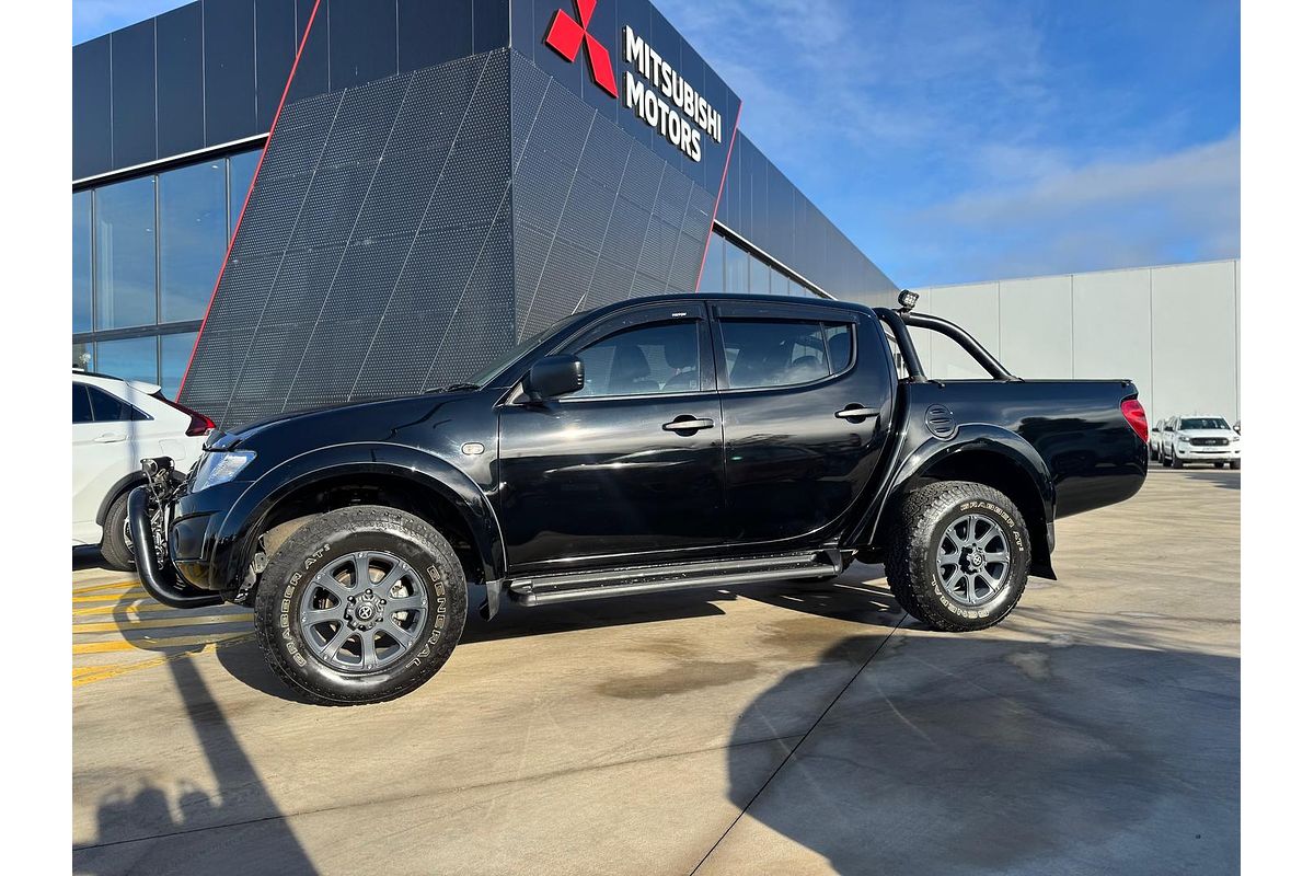 2015 Mitsubishi Triton GLX MN 4X4