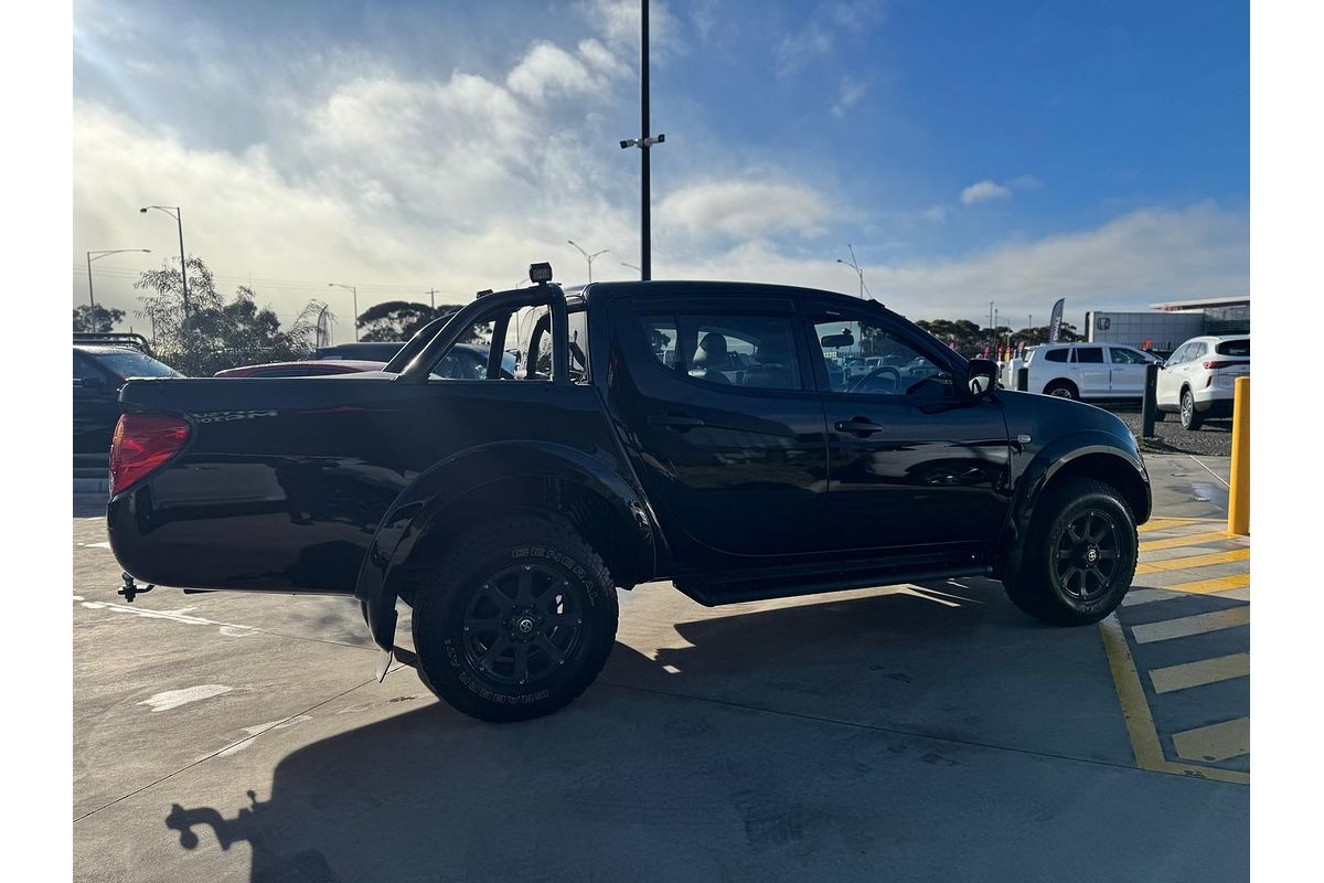 2015 Mitsubishi Triton GLX MN 4X4