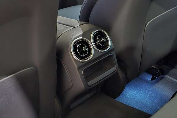 2023 Mercedes-Benz C-Class C200 W206