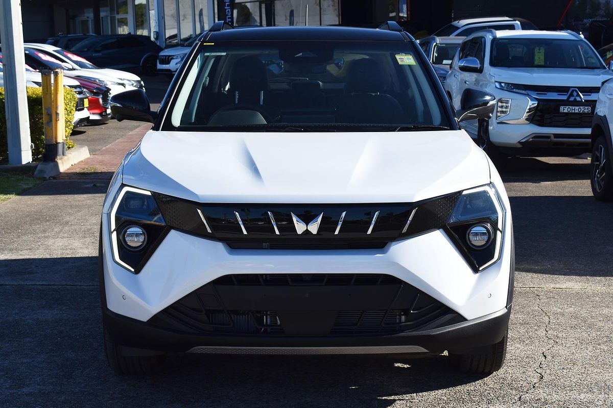 2025 Mahindra XUV3XO AX7L