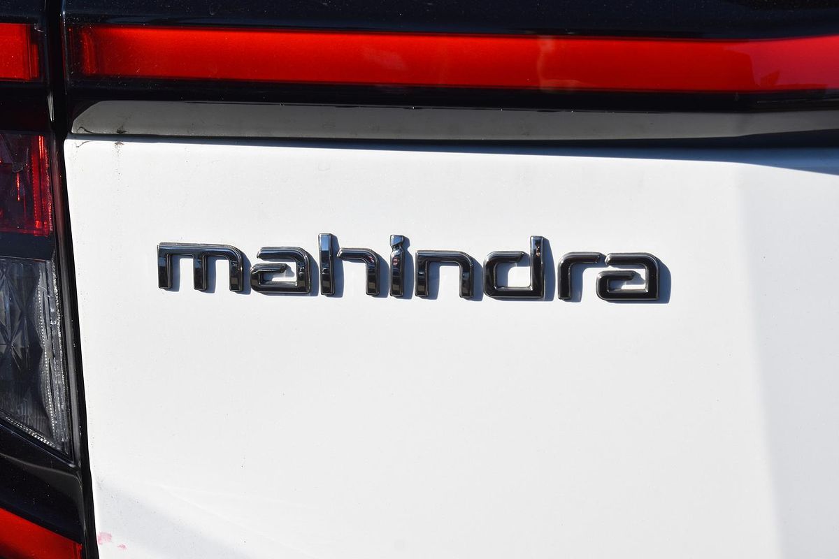 2025 Mahindra XUV3XO AX7L