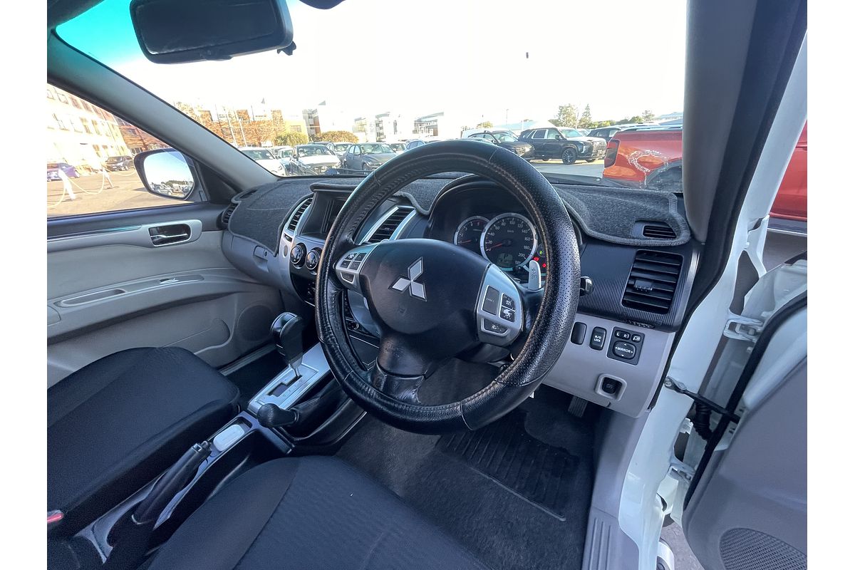 2011 Mitsubishi Challenger LS PB