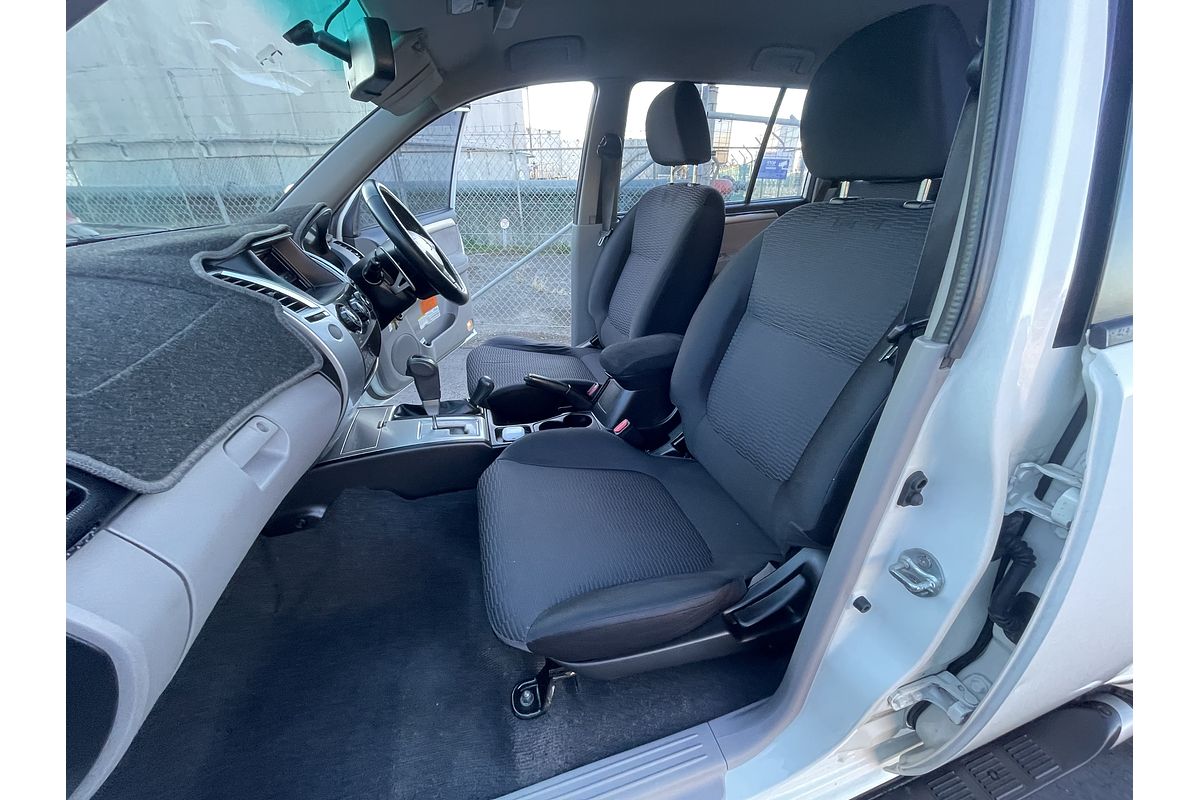2011 Mitsubishi Challenger LS PB