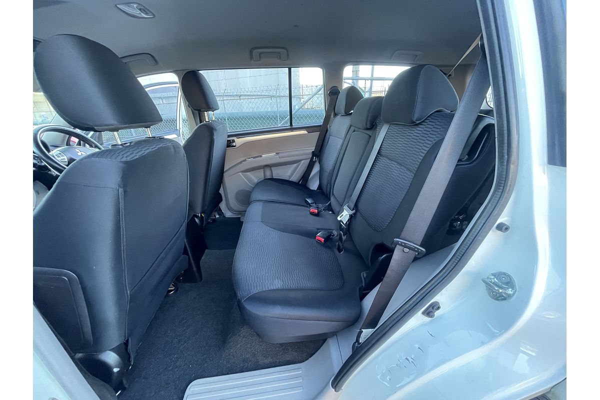 2011 Mitsubishi Challenger LS PB