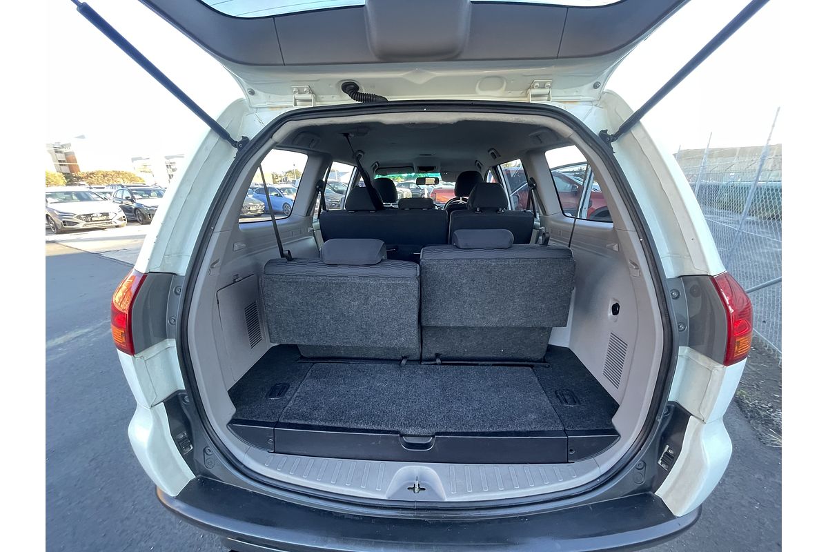 2011 Mitsubishi Challenger LS PB