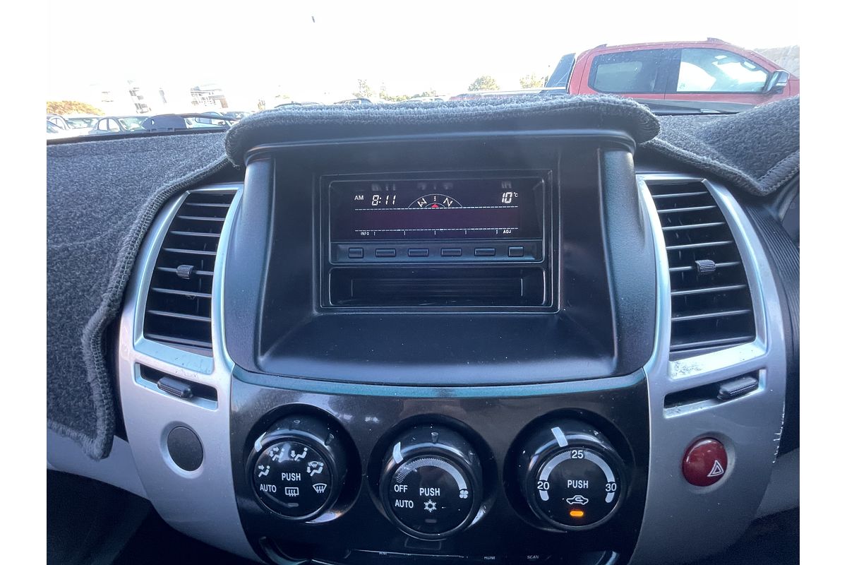 2011 Mitsubishi Challenger LS PB