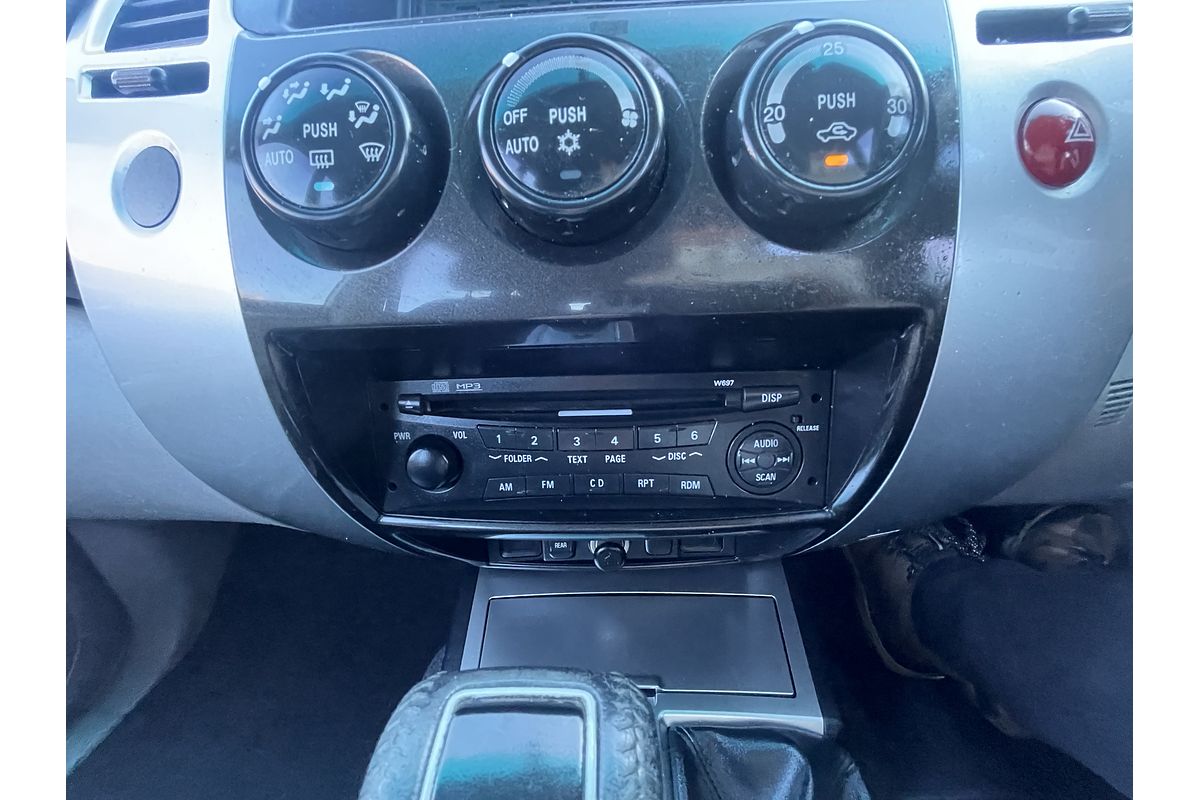 2011 Mitsubishi Challenger LS PB