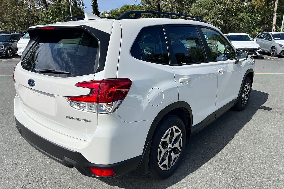 2022 Subaru Forester 2.5i S5