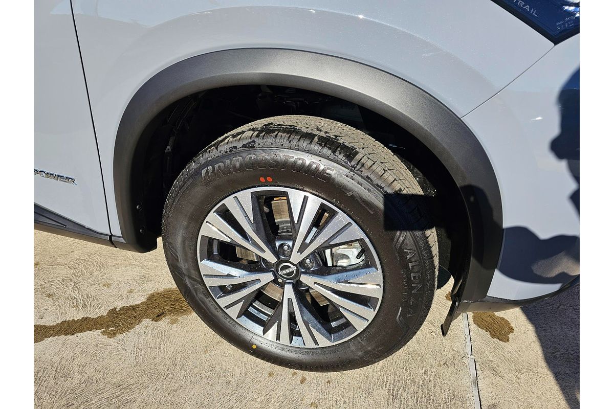 2025 Nissan X-TRAIL ST-L e-POWER T33
