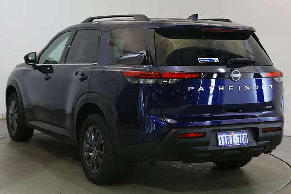 2022 Nissan Pathfinder ST-L R53