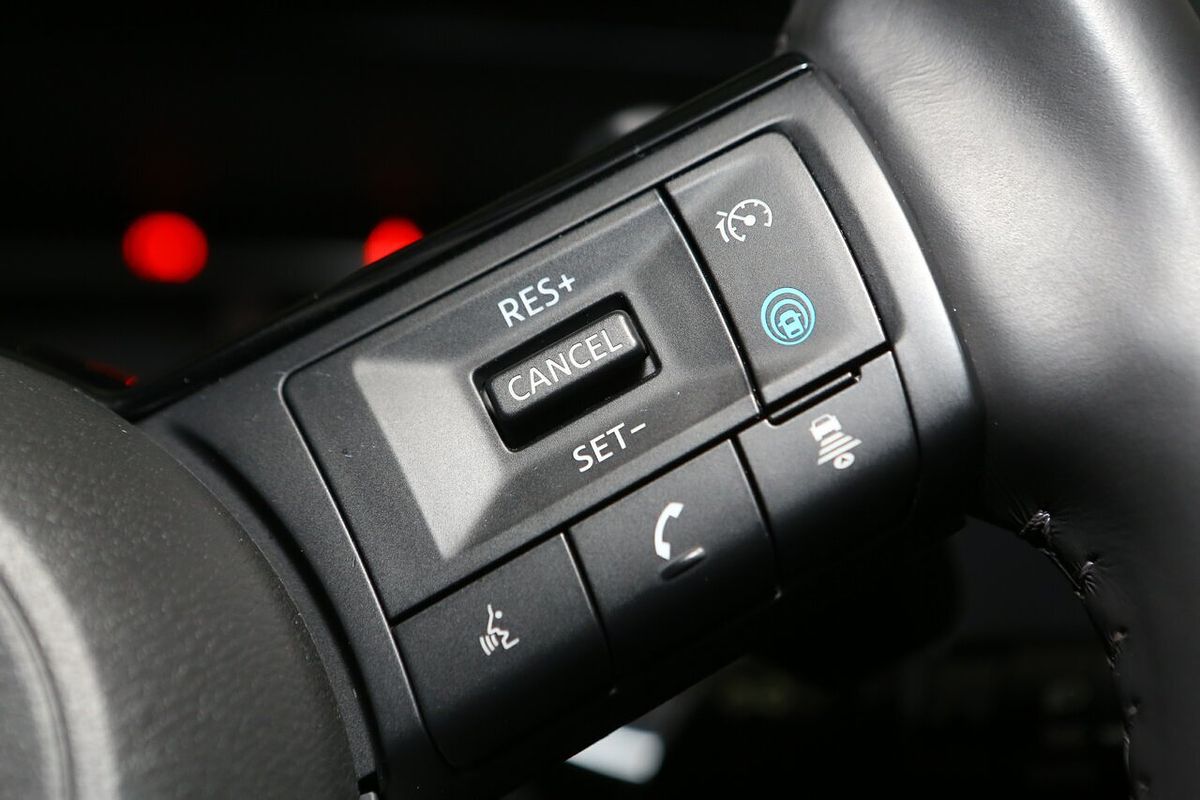 2022 Nissan Pathfinder ST-L R53