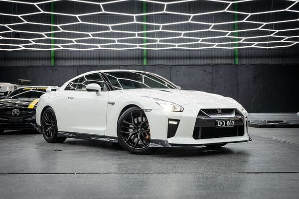 2016 Nissan GT-R Premium R35