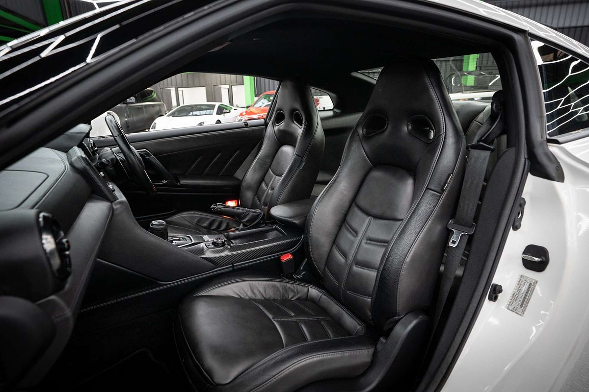 2016 Nissan GT-R Premium R35