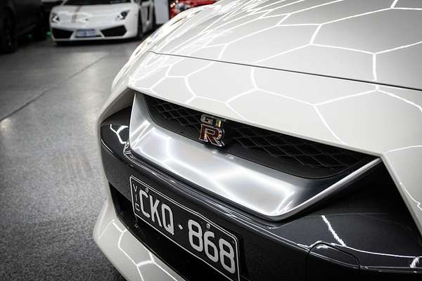 2016 Nissan GT-R Premium R35