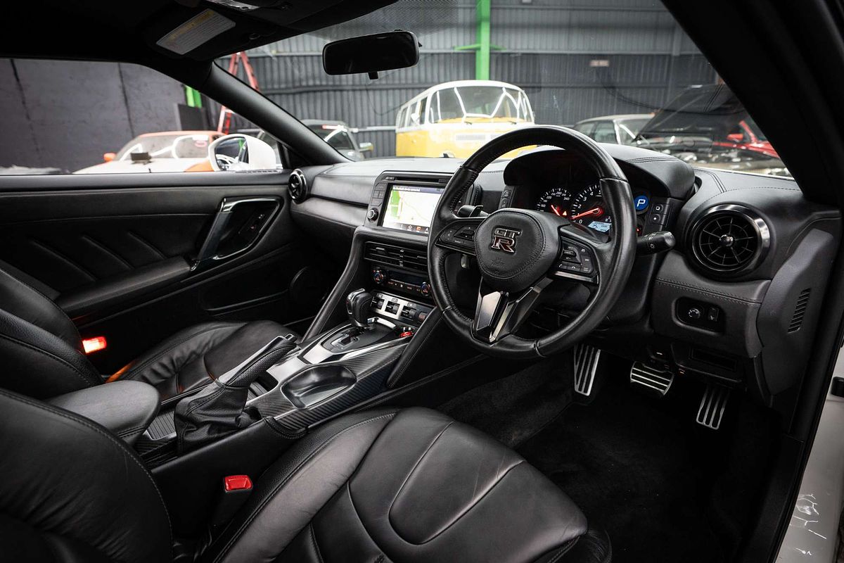 2016 Nissan GT-R Premium R35