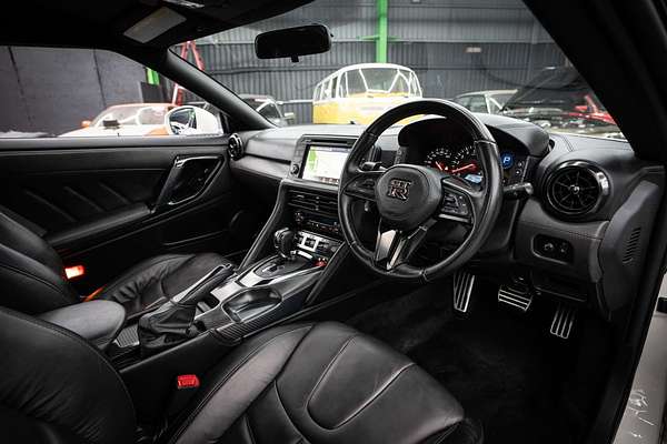 2016 Nissan GT-R Premium R35
