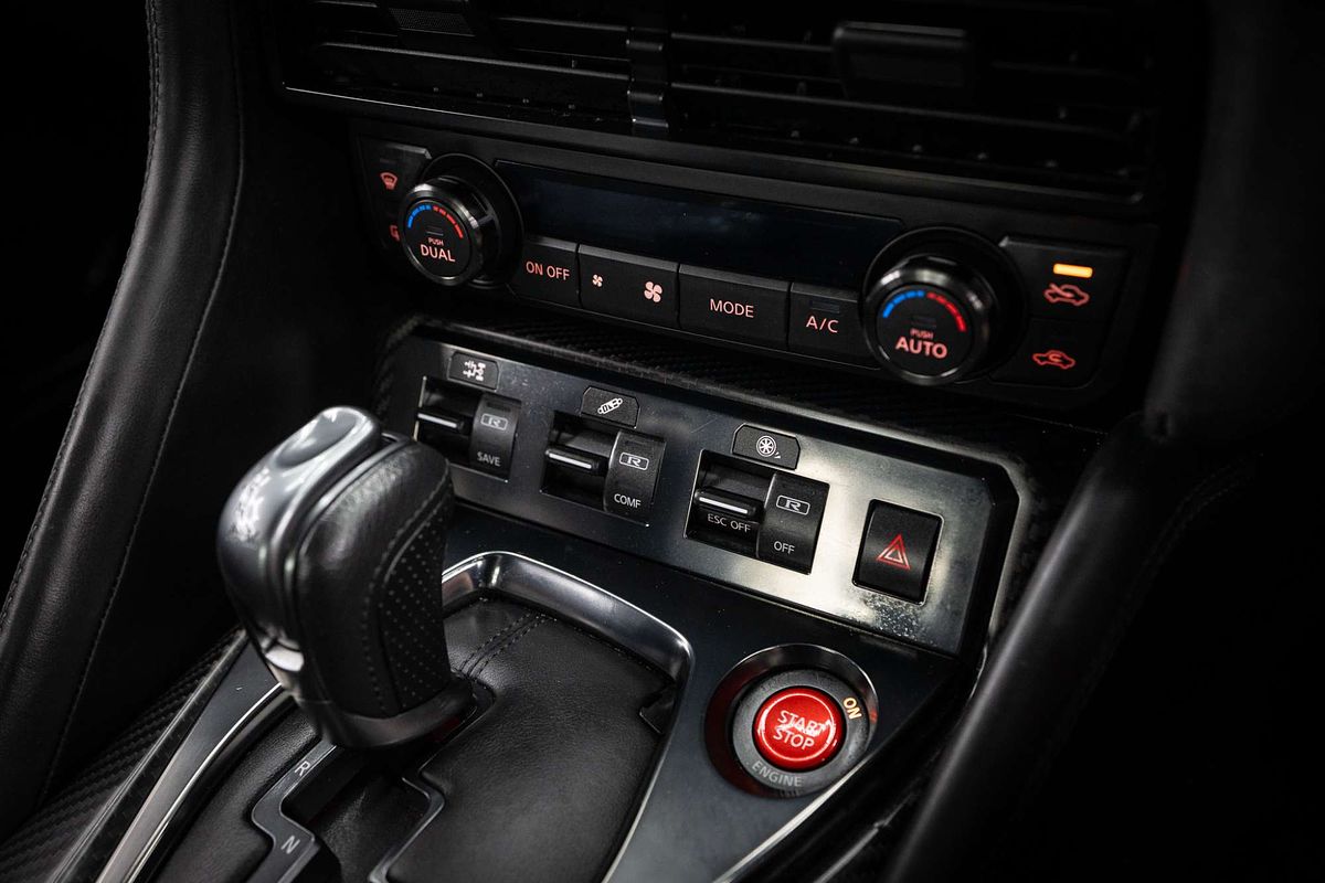 2016 Nissan GT-R Premium R35