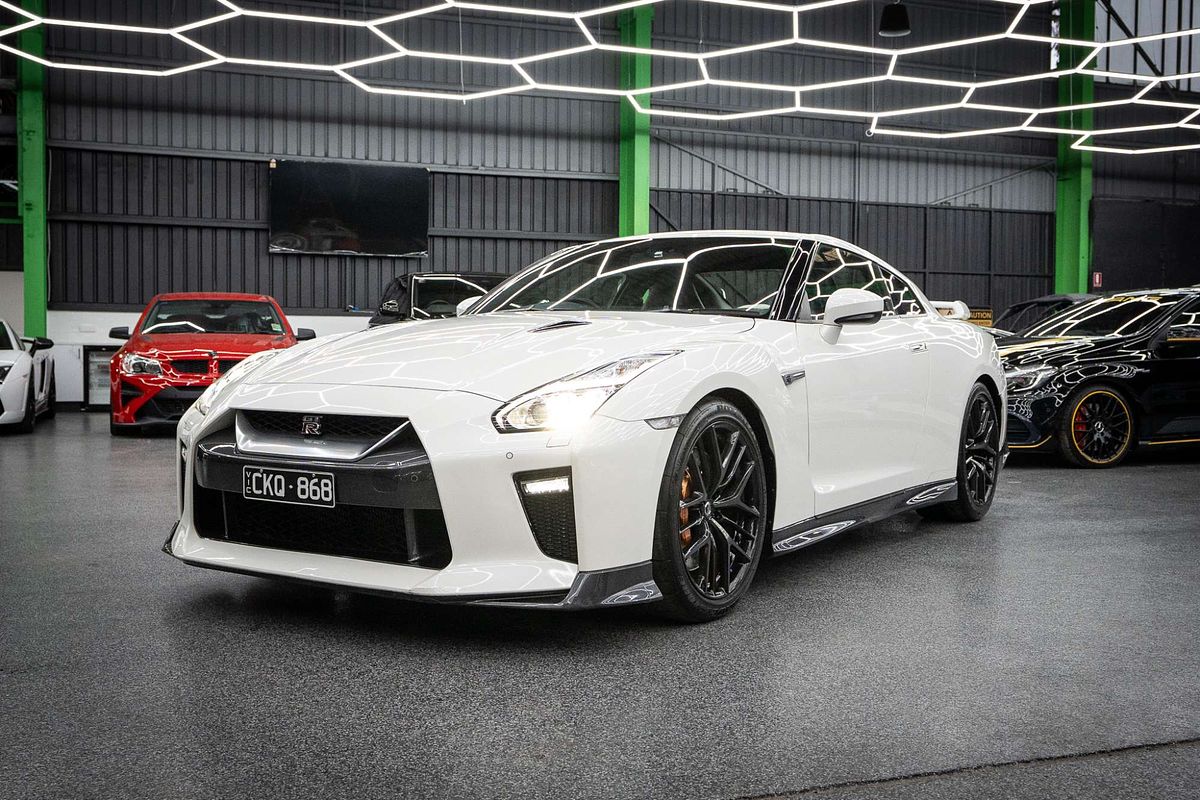 2016 Nissan GT-R Premium R35