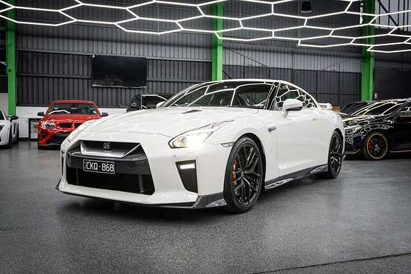 2016 Nissan GT-R Premium R35