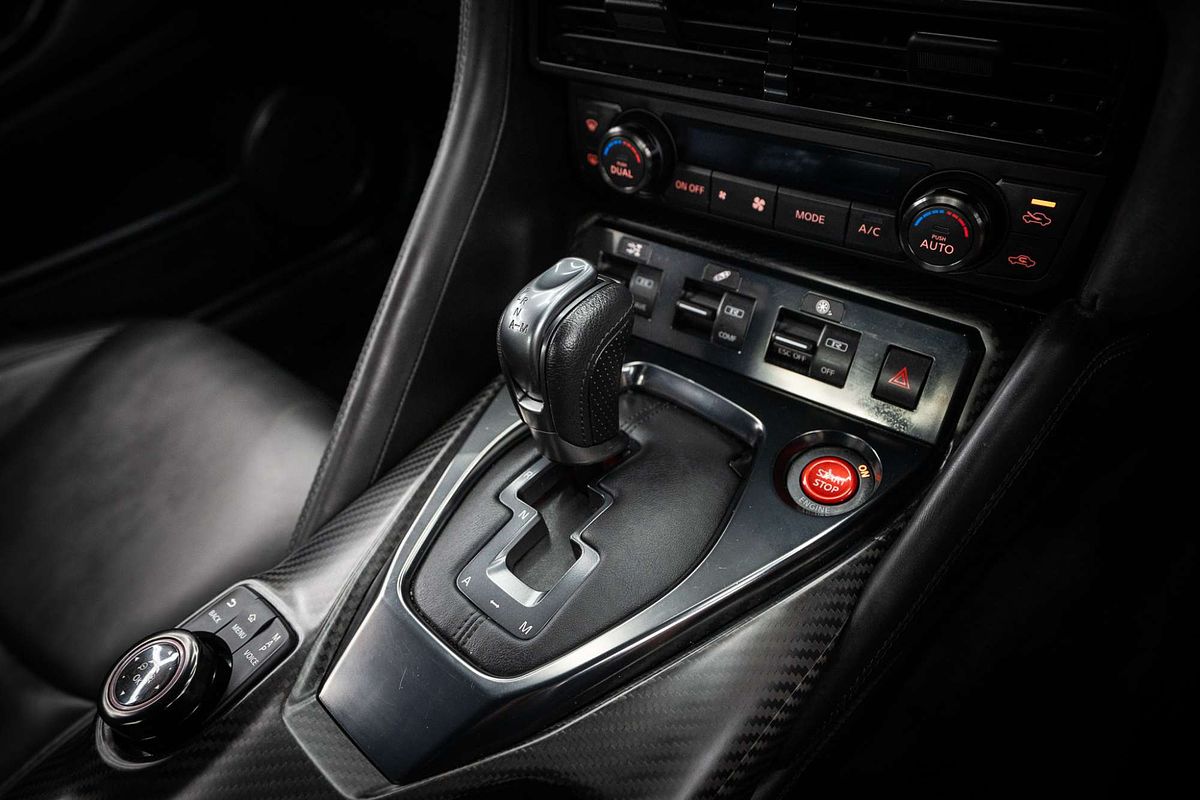 2016 Nissan GT-R Premium R35